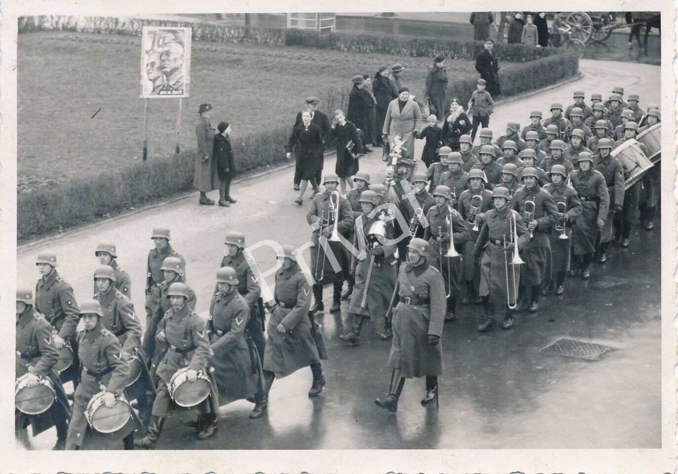 Photo Wk II Armed Forces Soldiers Music Corps Parade Festtag 5 I. R. 52 K1.85