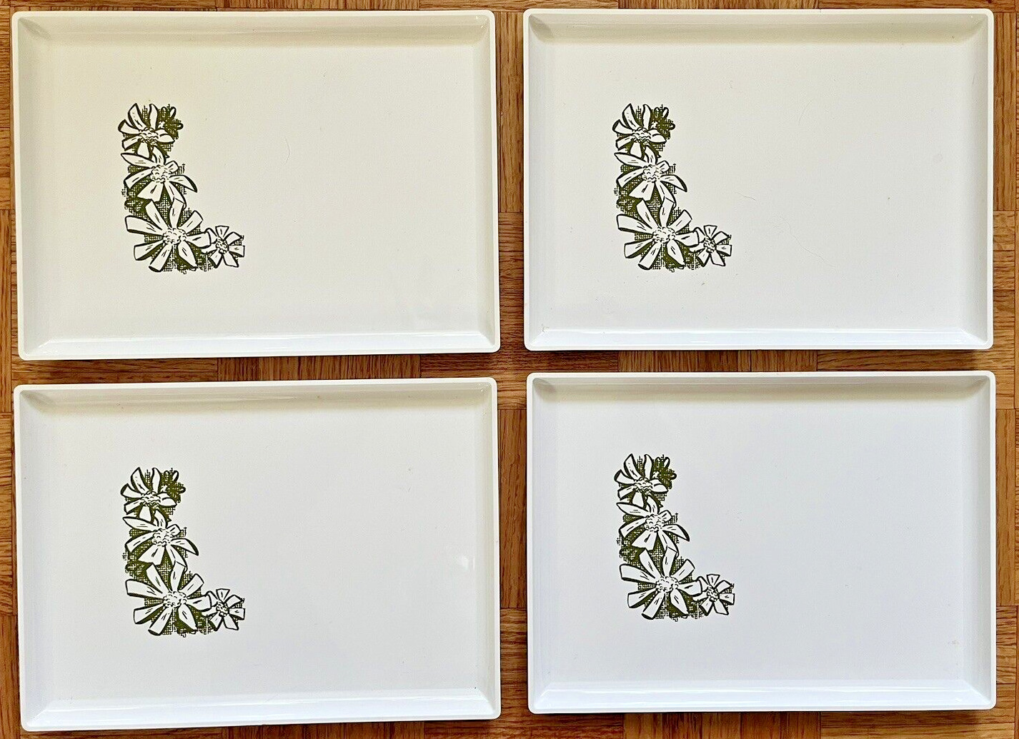 Vintage West Bend Thermo-Serve Trays White Green Daisy Melamine Lot Of 4 MCM