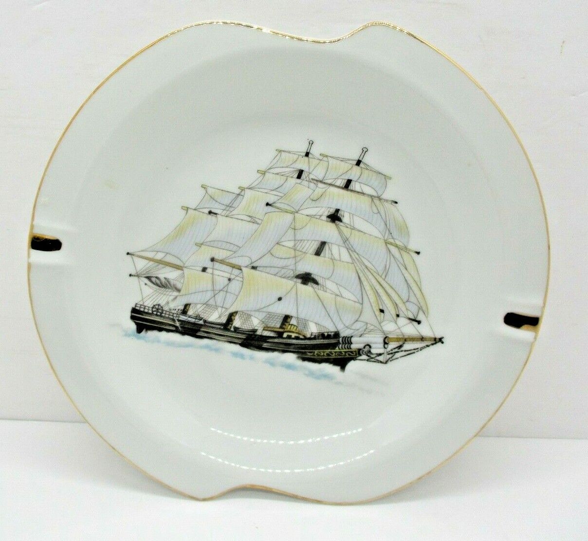 Vintage Clipper/Schooner Sailing Ship Porcelain Ashtray w/Gold Trim 8\