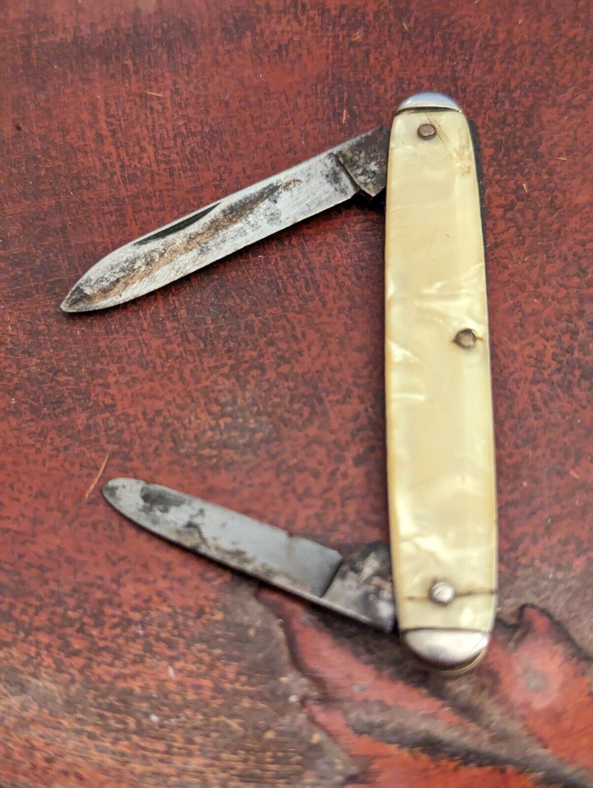 Vintage 2 Blade Camillus Camco Pocket Knife Ivory Color Mother Of Pearl Handle
