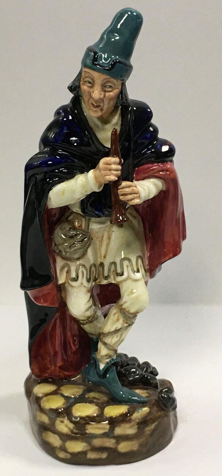 Vintage Royal Doulton Made In England HN 2102 The Pied Piper- Retired Excellent