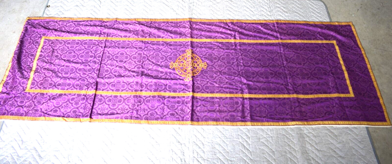 Used Large Reversible Altar Frontal/ Cloth. Purple + White (CU186) Vestment Co.