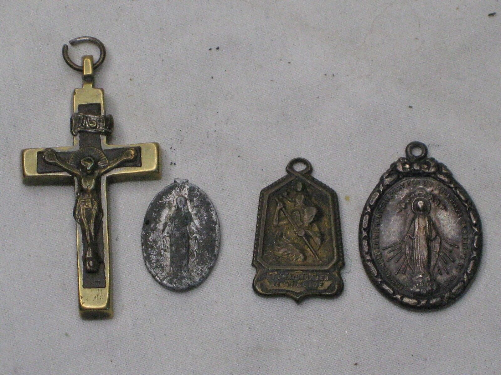 4 pcs. vintage antique religious lot Jesus Crucifix Mary sterling silver pendant