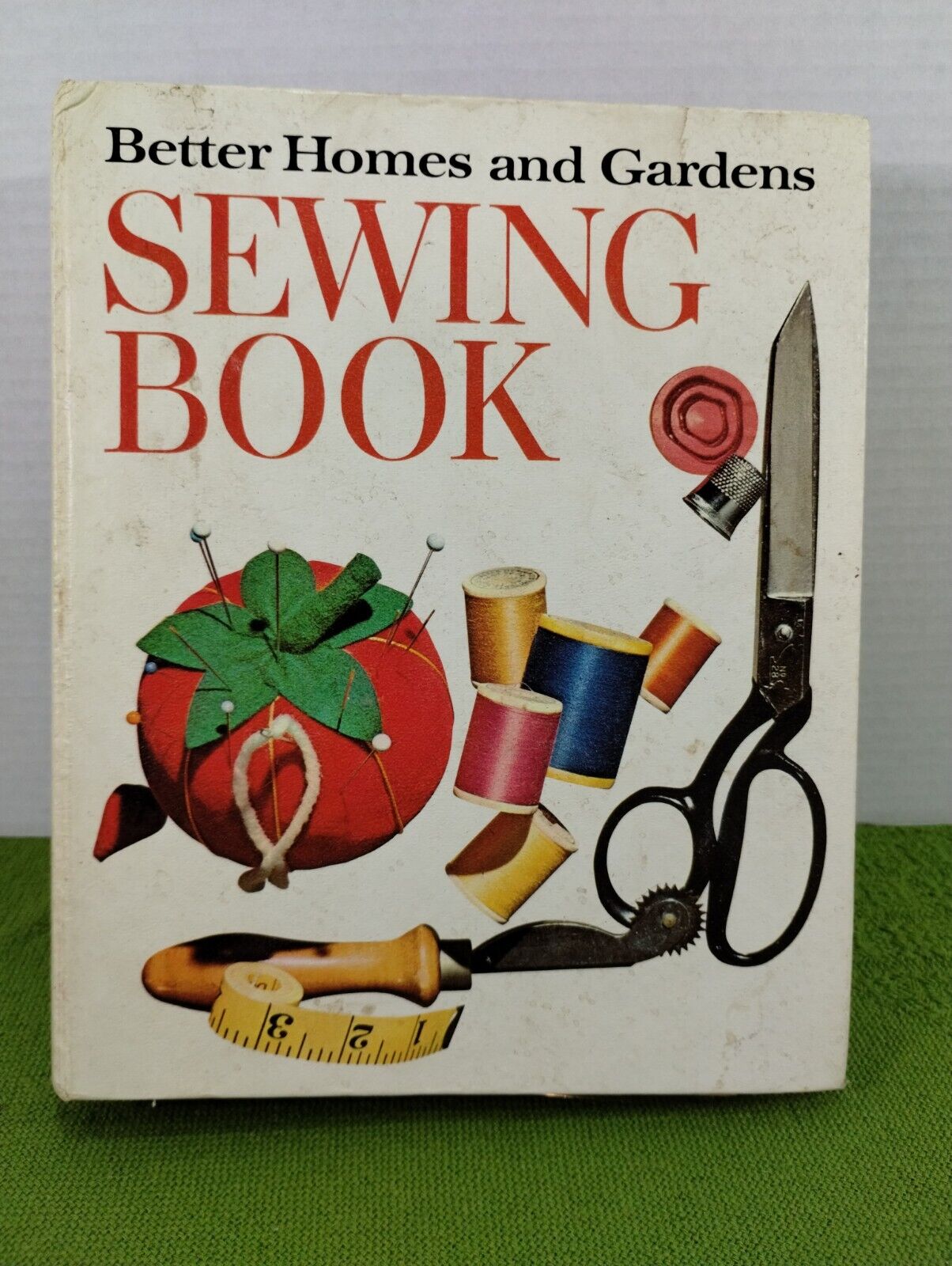 Vintage Better Homes & Gardens Sewing Book 1970s Hardcover Ring Binder Pages...