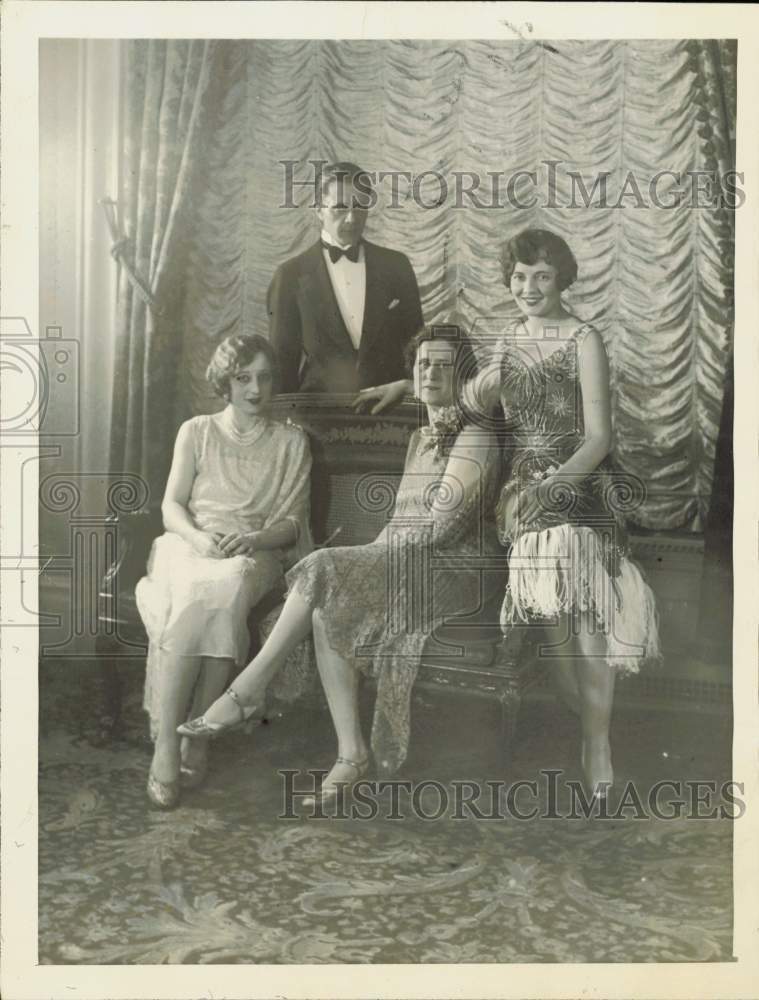 1926 Press Photo Notables attend Metro-Goldwyn-Mayer Hotel Astor Ball in NY.