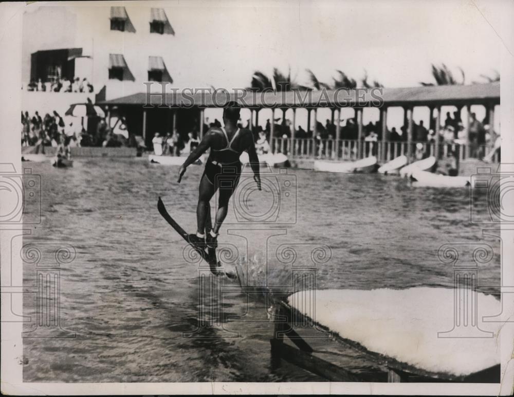 1937 Press Photo Captain Alex Papana of Columbia wtaer skies at Miami Beach Fla