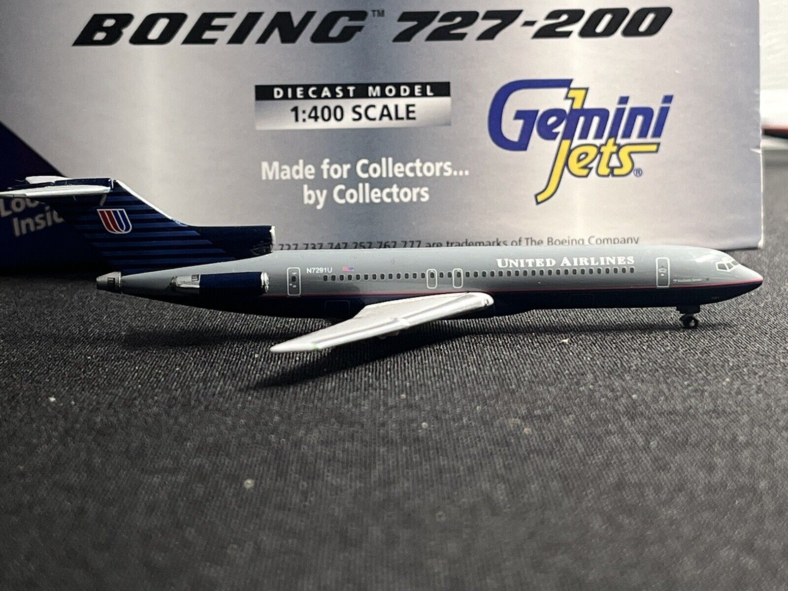 Gemini Jets 727-200 United Airlines N7291U Battleship Gray in 1:400