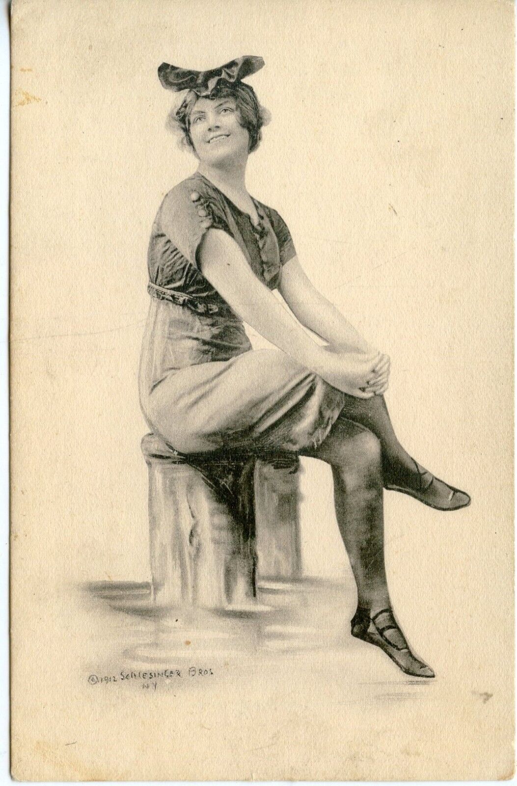 CPA / POSTCARD / FANTASY WOMAN IN THE HAT BELLE OF THE EAST / SCHLESINGER BROS
