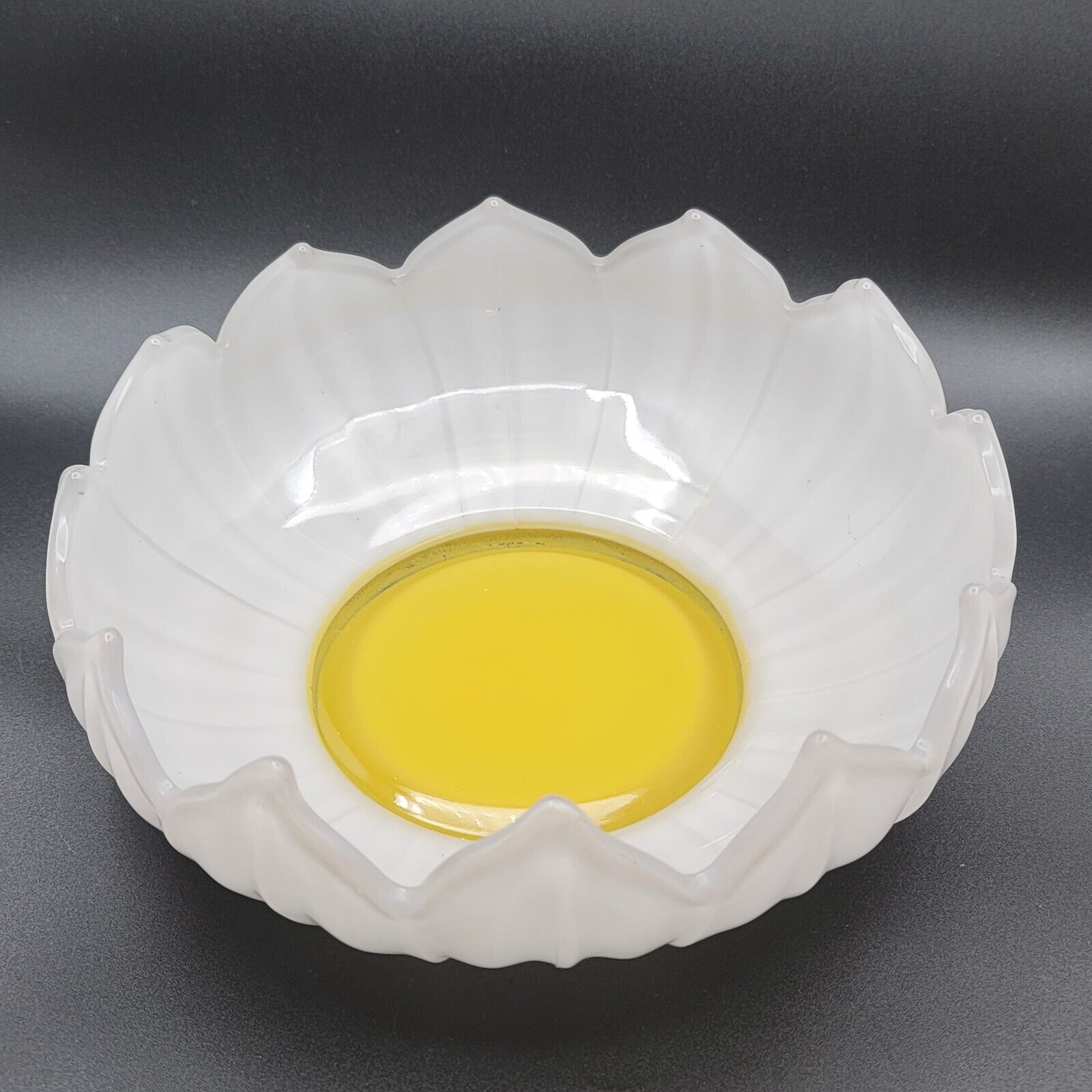 MCM Vtg DAISY GLASS BOWL Reverse Painted Yellow/White Flower-Mid Century Modern
