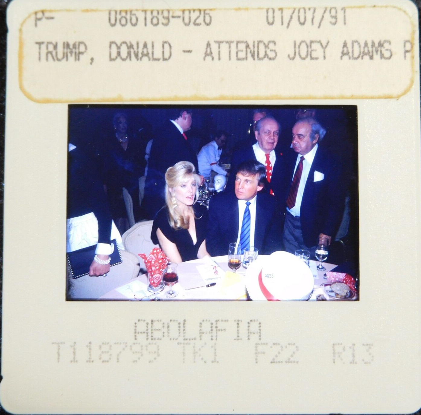 OA13-185 1991 Former President Donald Trump Orig Oscar Abolafia 35mm COLOR SLIDE