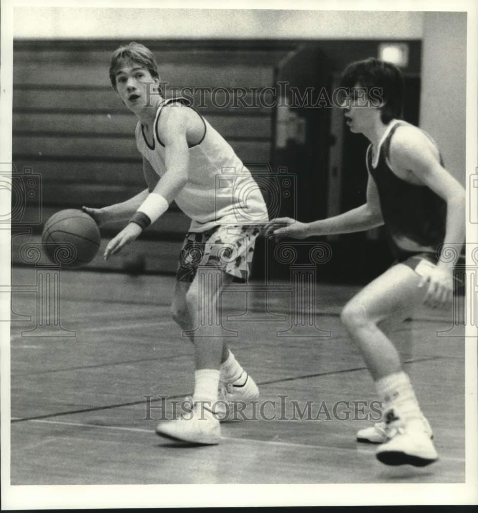 1985 Press Photo Dan Ryan & Tim Nolan, Jordan-Elbridge HS basketball practice