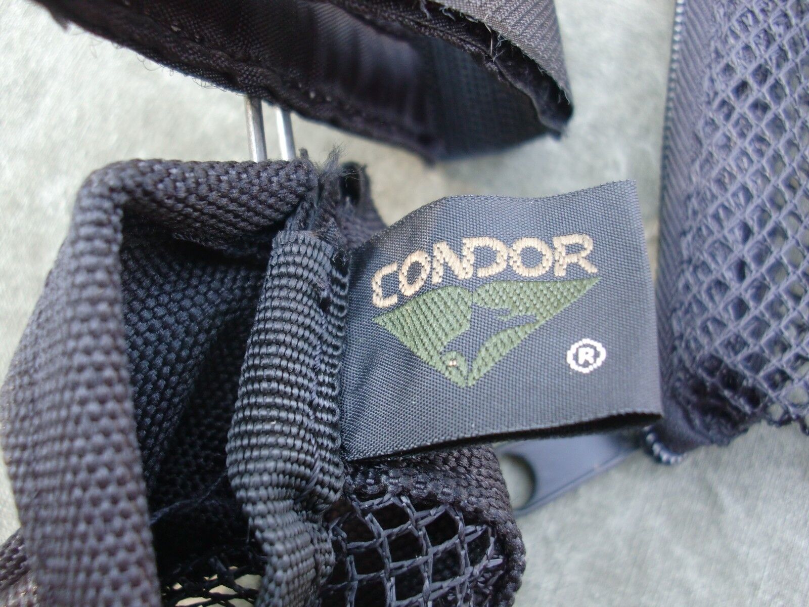 Condor 205 5.56mm Brass Catcher Mesh Tactical Pouch  - New with tag