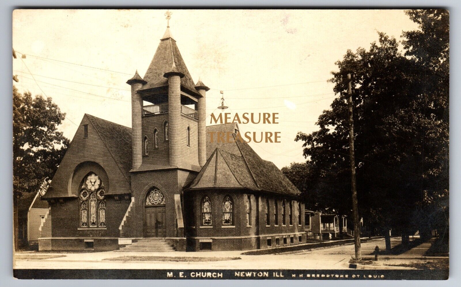 C.1920 RPPC NEWTON, IL ILLINOIS M.E. CHURCH PHOTO Postcard P56