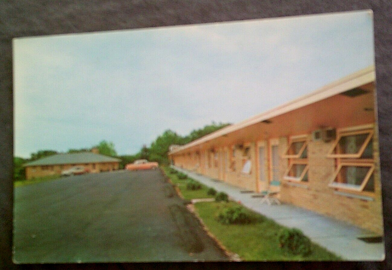 SRONGSVILLE, OH PIKE VIEW MOTEL 10590 PEARL RD \