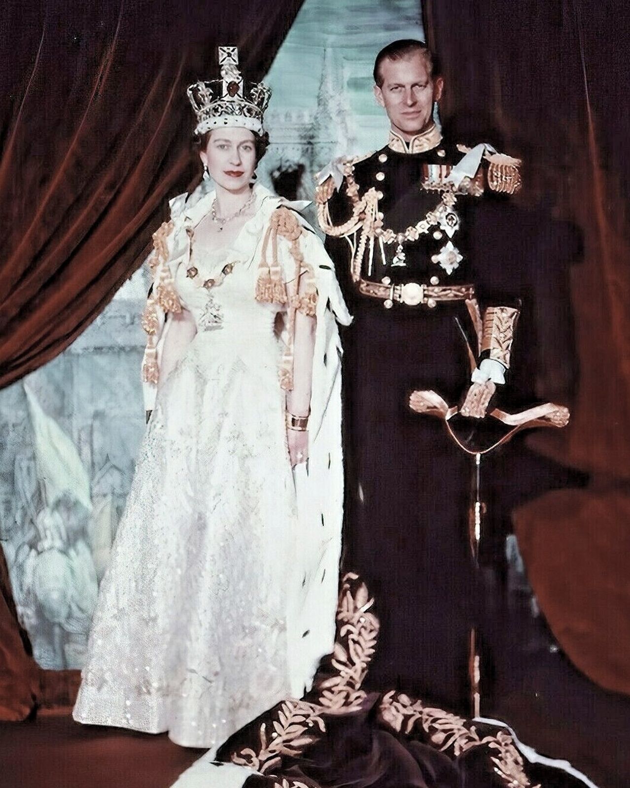 1953 QUEEN ELIZABETH II & PRINCE PHILIP Coronation 8.5X11 Photo