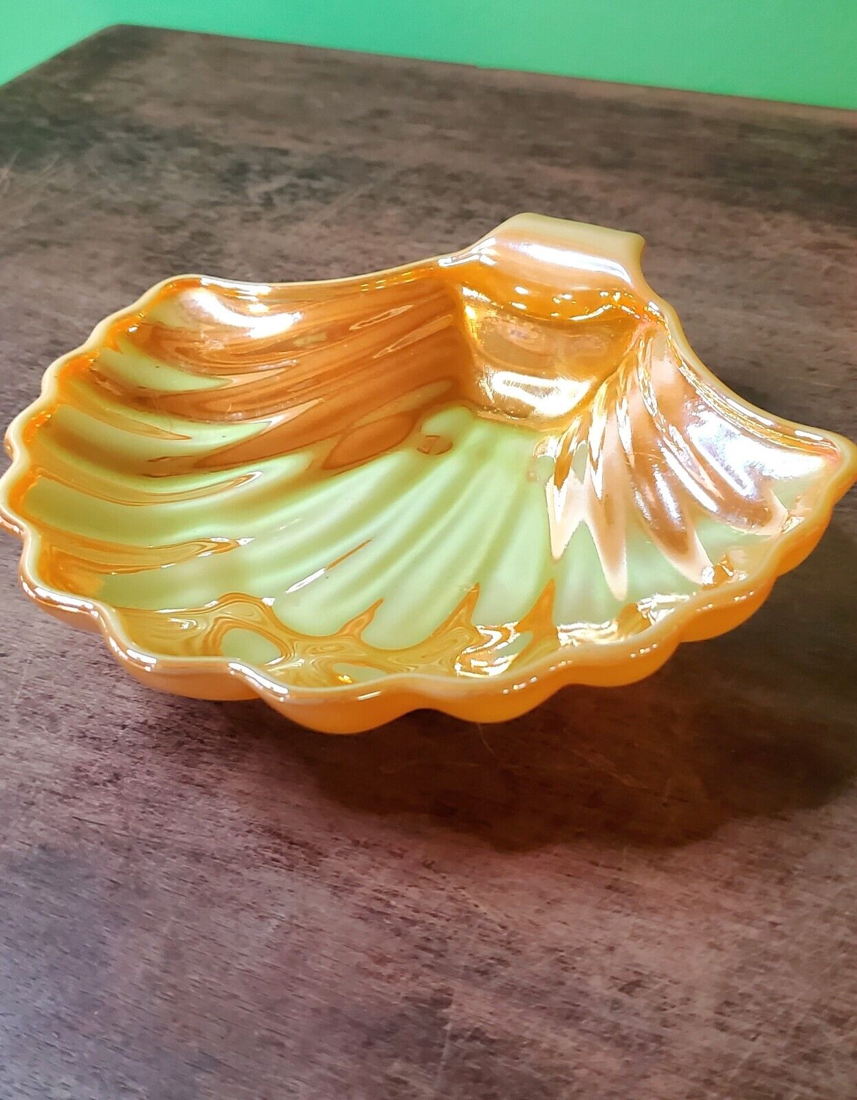 Anchor Hocking Peach Lusterware Clam Shell Dish for Candy Trinkets Soap Vintage