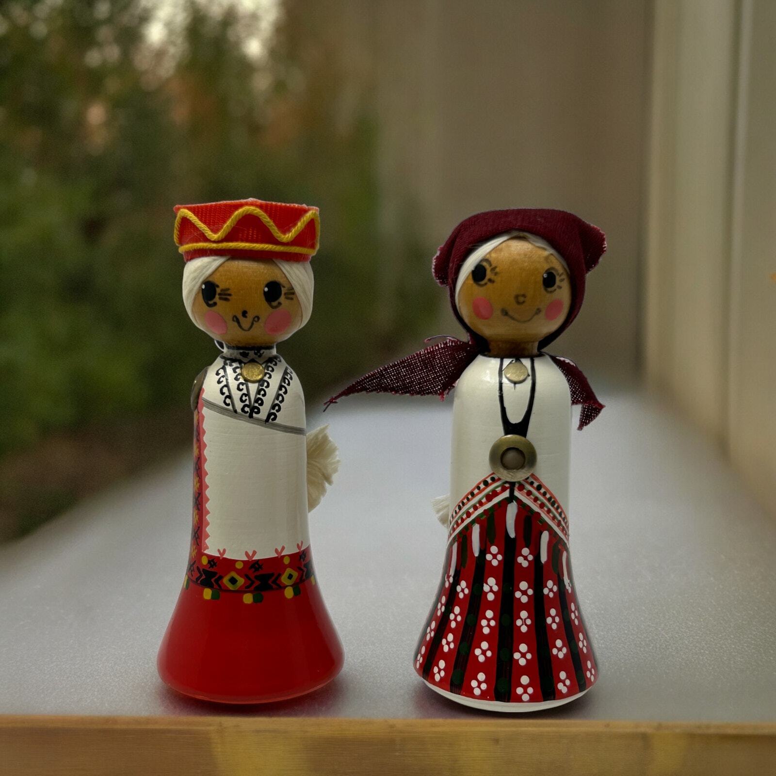 Vintage Hand Painted Soviet Latvia Traditional Wooden Peg Dolls Russian Folk 70s