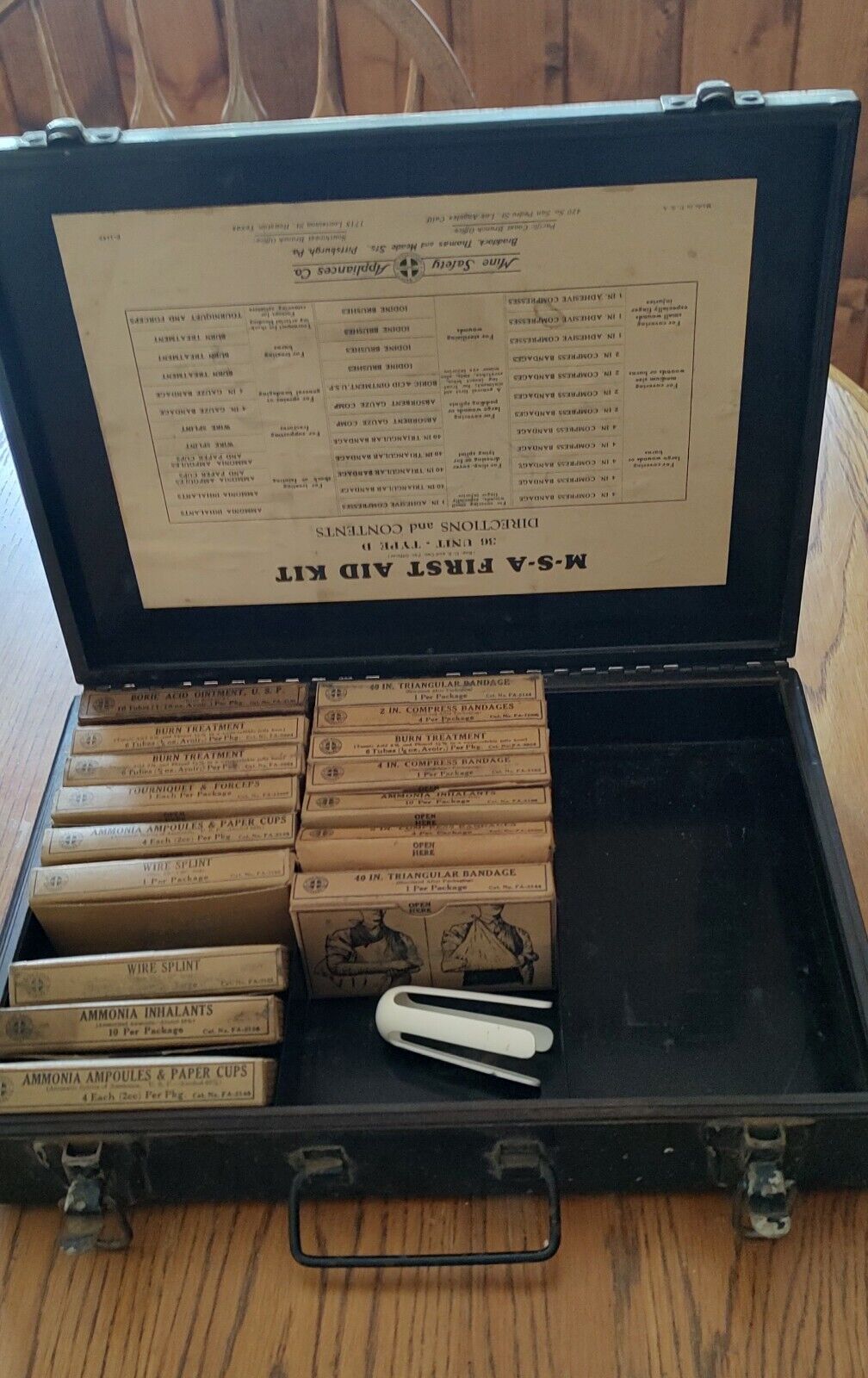 Vintage WW2 Mine Safety First Aid Kit MSA 36 unit type D WWII
