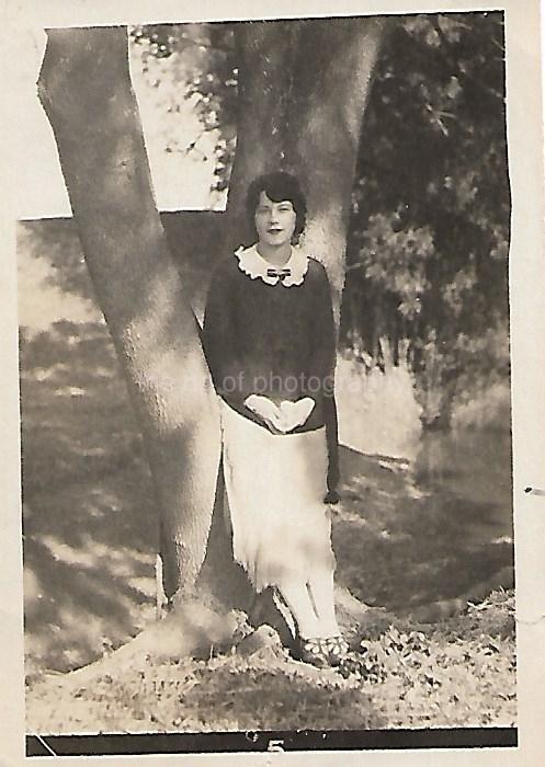 A WOMAN FROM BEFORE Vintage SMALL FOUND FAMILY PHOTO Original B+W 311 57 E