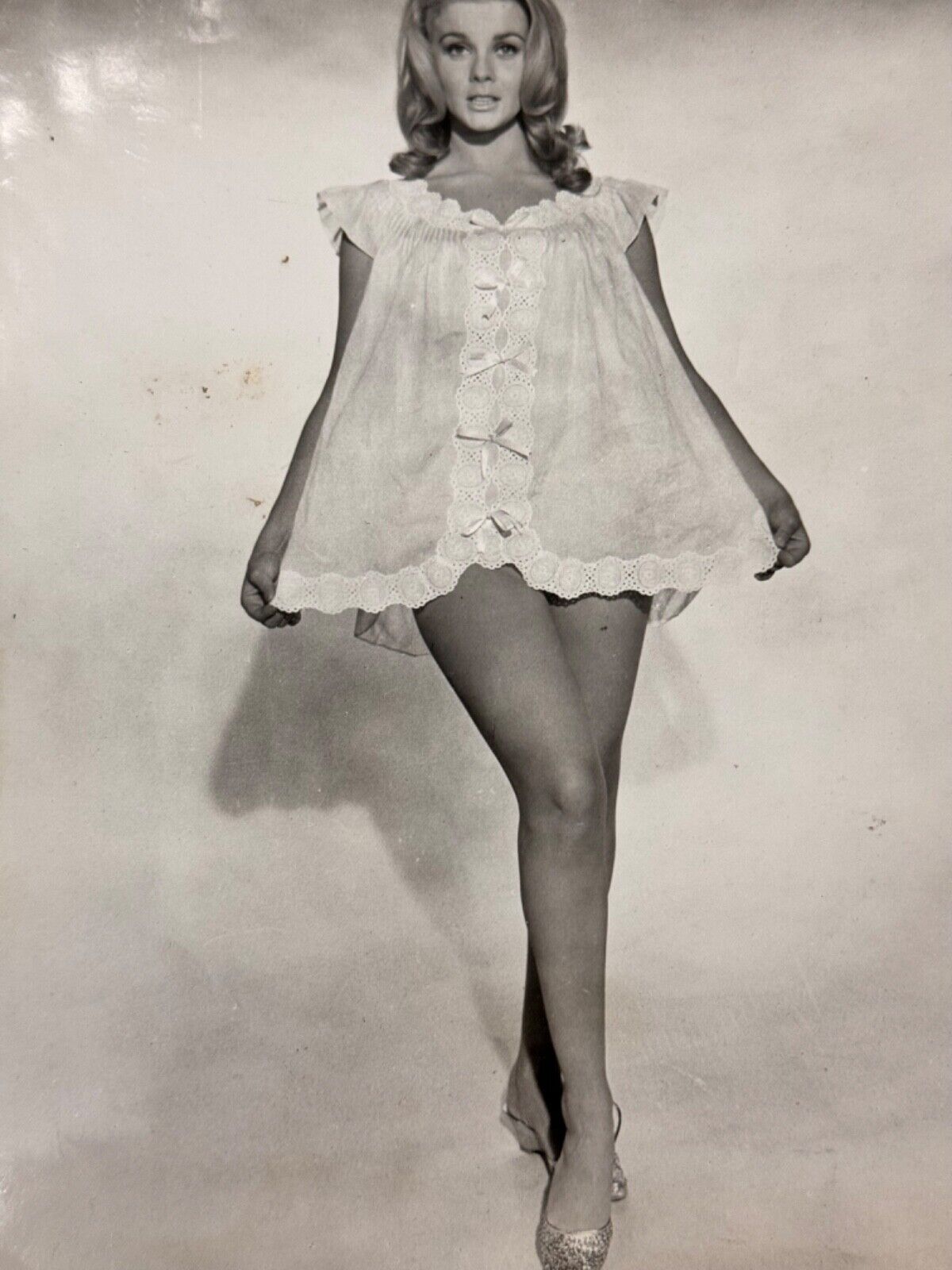 Vintage Ann Margret In Baby Doll Neglige 8 x 10 Photo