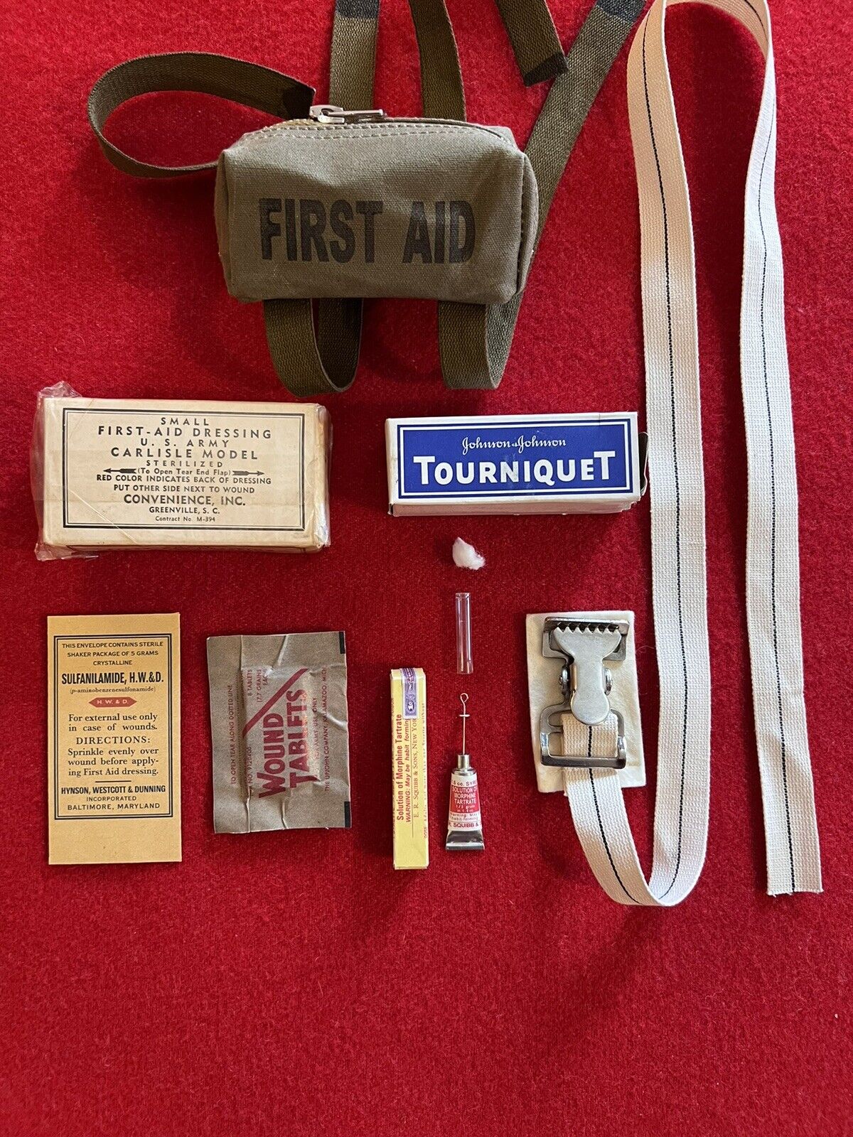 WWII AAF Parachutist/Paratrooper EARLY RARE “Zippered” FIRST-AID KIT & Contents