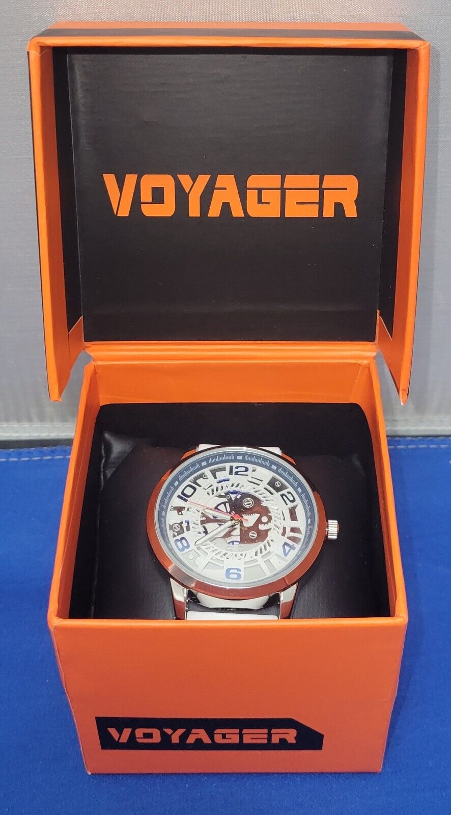 Voyager The Apollo 11 Space Suit Watch
