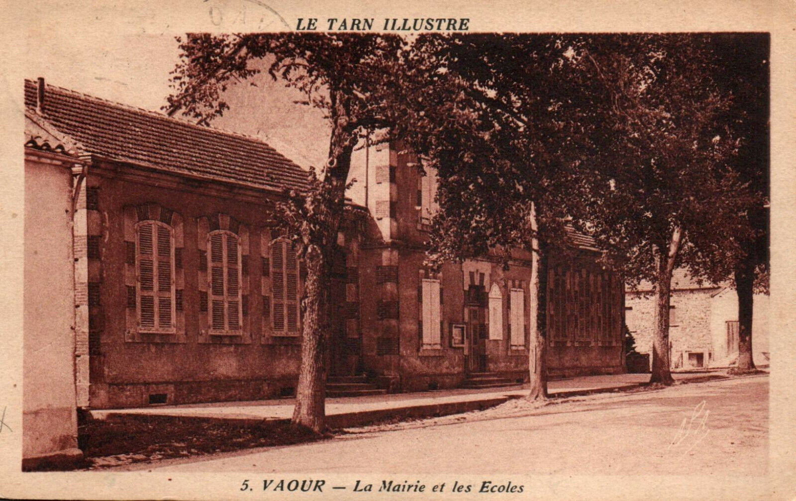 CPA 81 - VAOUR (Tarn) - 5. La Mairie et les Ecoles