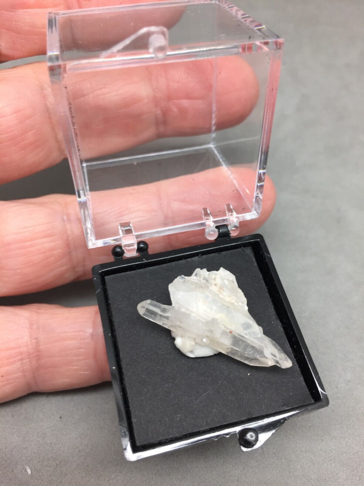 Mt Ida AR Quartz Crystal Cluster Specimen Perky Box Thumbnail 1 1/8\
