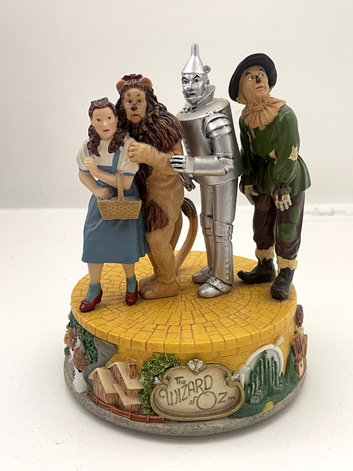 2001 San Francisco Music Box Company THE WIZARD OF OZ New condition, Works