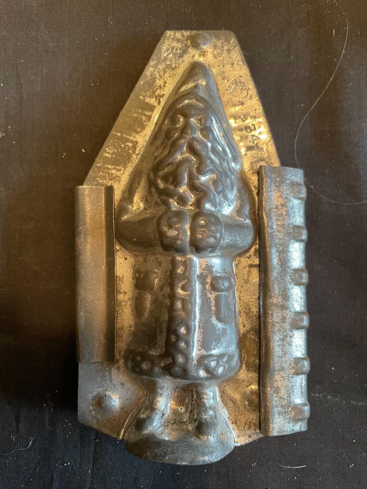 Antique Eppelsheimer Farther Christmas hands clasped pointed hood chocolate mold
