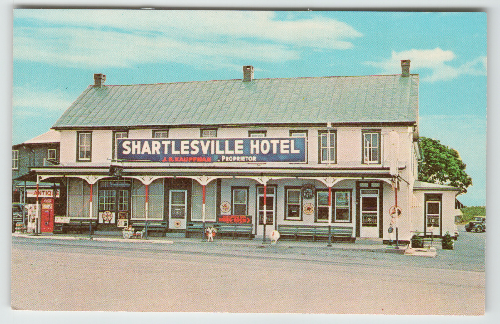 Postcard Vintage Shartlesville Hotel in Shartlesville, PA.