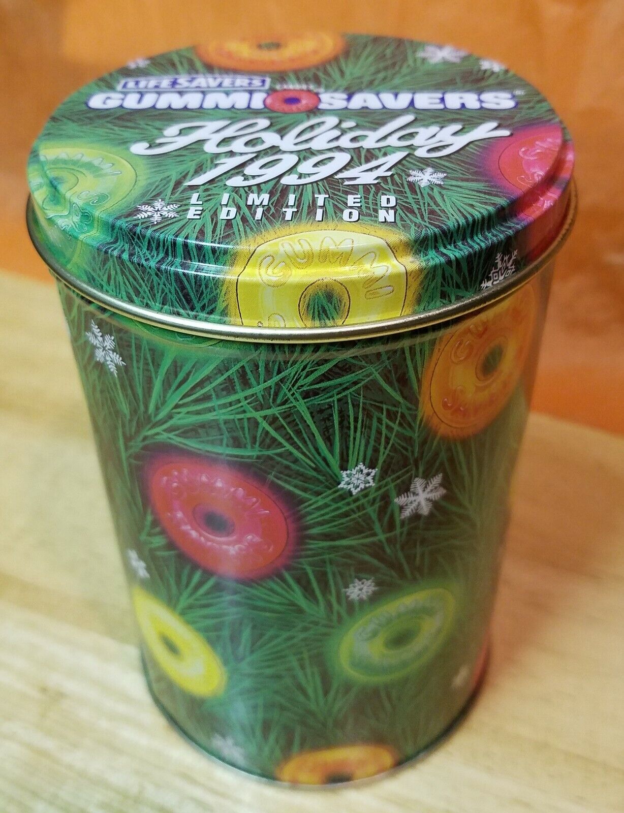 Vintage Life Savers Gummi Savers Limited Edition Holiday Tin 1994