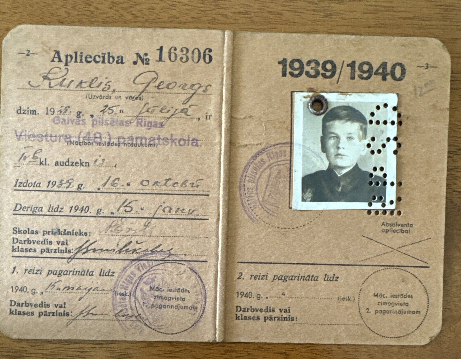 RARE 1939 PASSPORT LATVIA RIGAS PILSETAS IELU