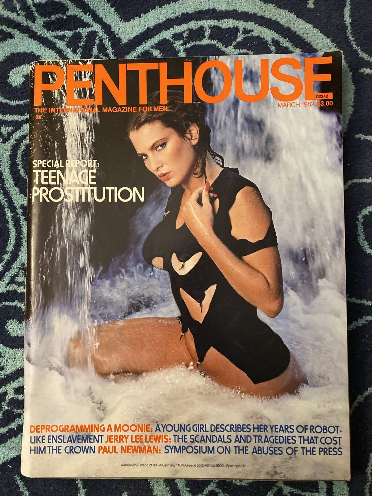 Penthouse Magazine March 1982 - POTM Pet of The Month Sharon Axley