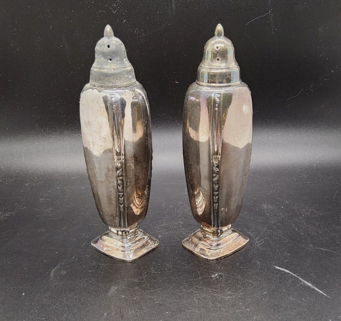 1881 Rogers Oneida vintage silver plate salt and pepper shakers