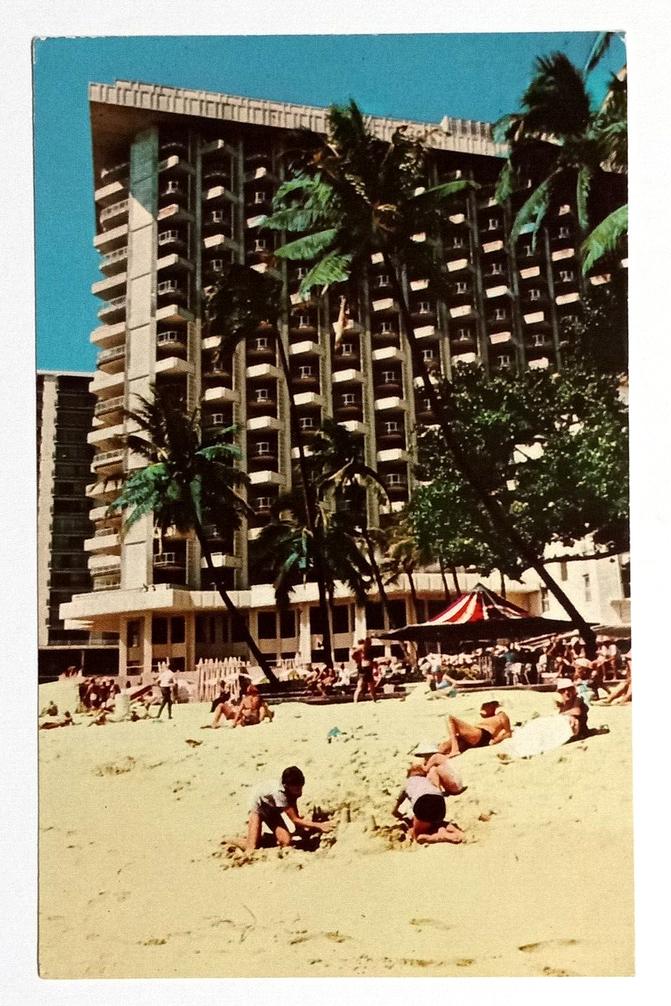 Surfrider Hotel Waikiki Beach Sheraton Palm Hawaii HI Curt Teich Postcard c1970s