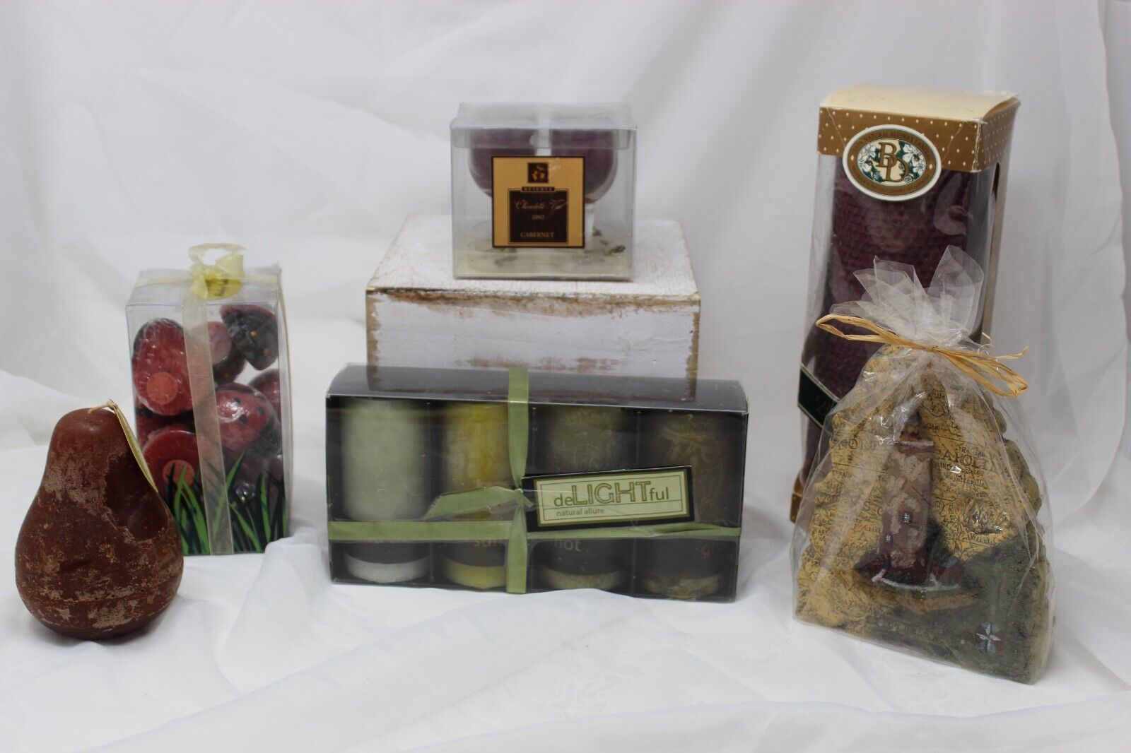 candles  vintage Beeswax floating lot of 6 new in box