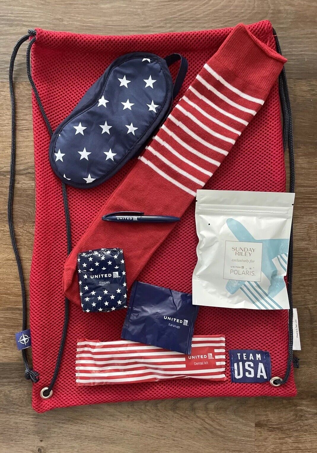 New RED United Airlines Polaris Team USA Amenity Kit