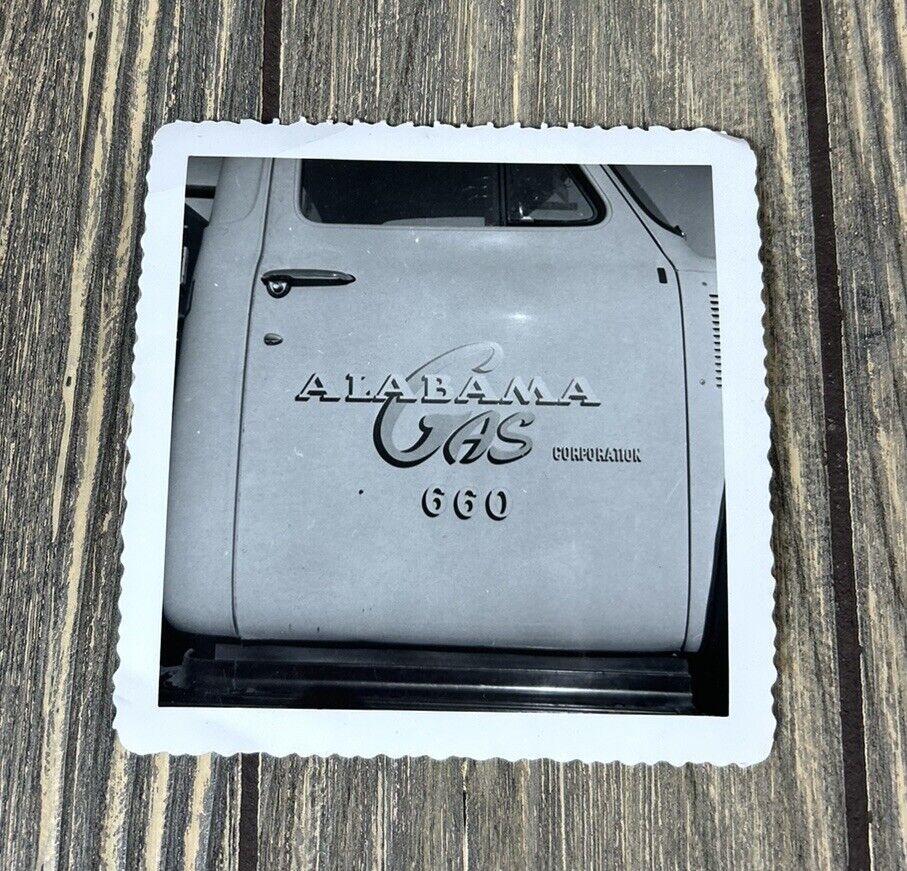 Vintage Alabama Gas Corporation 660 Photograph 3.5”
