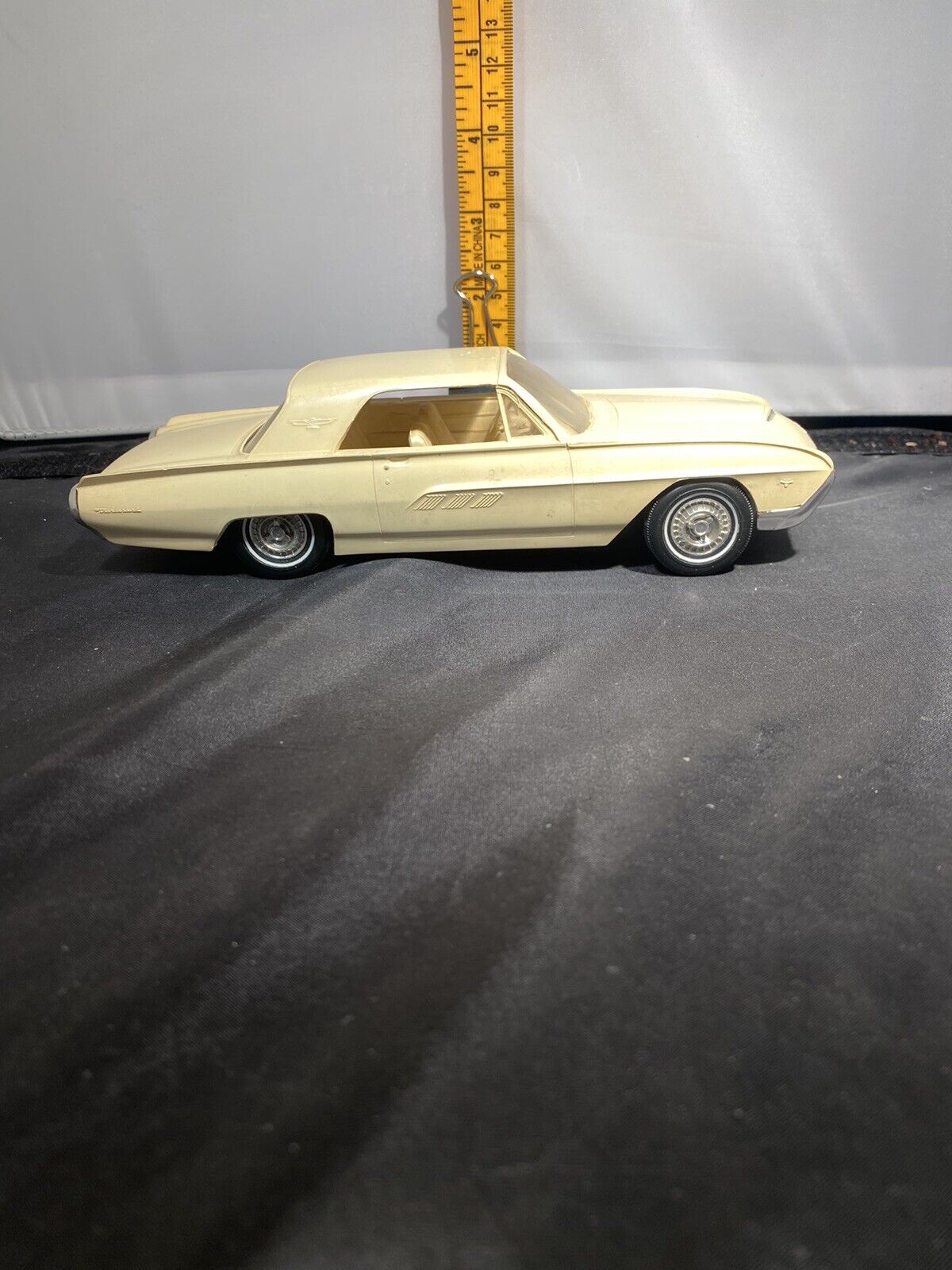 Vintage Rare 1963 FORD THUNDERBIRD Plastic Dealer Promo Car 1/25 