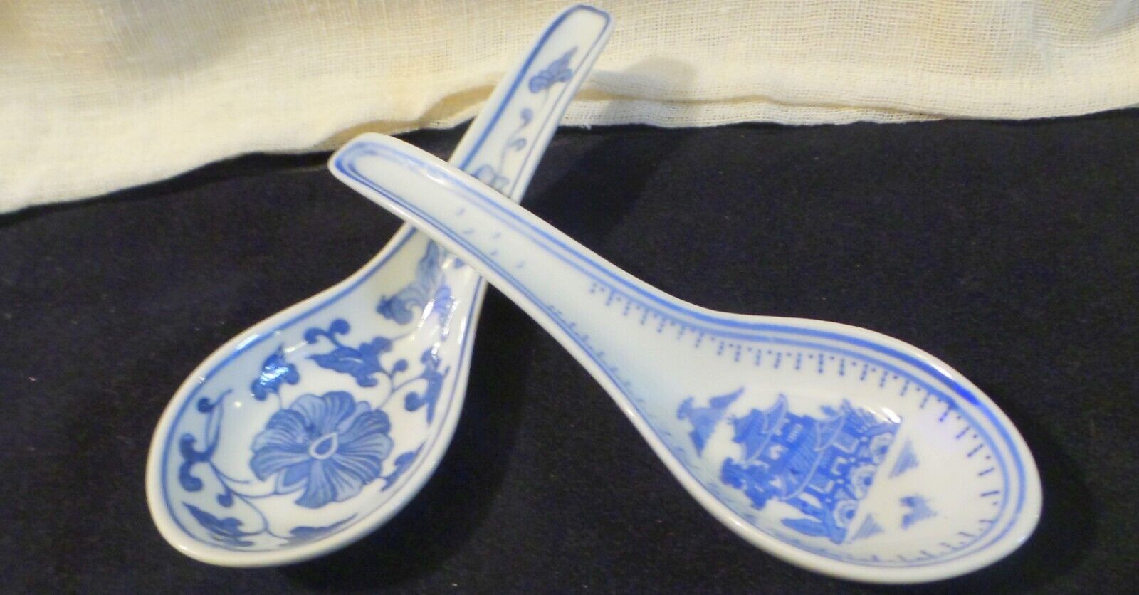 Vintage 2 Chinese Japanese Asian Soup Porcelain Spoons Blue White