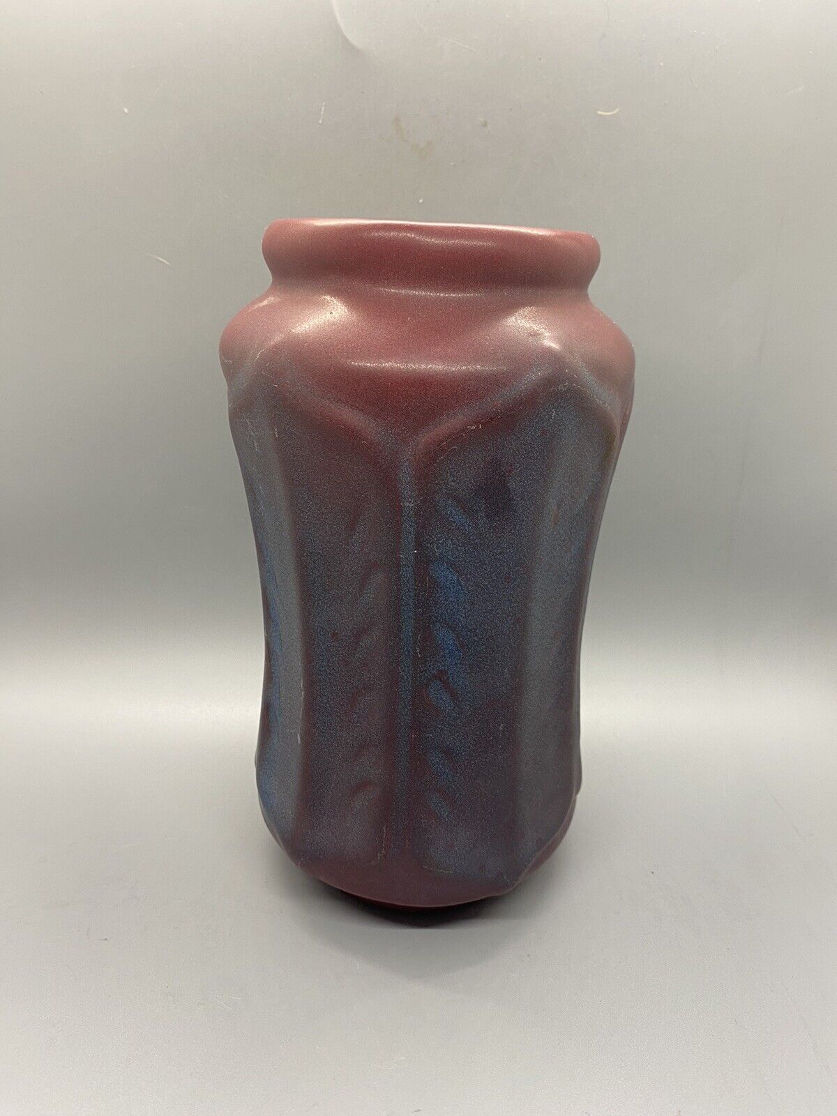 VAN BRIGGLE Pottery Vase #852 1918 Mulberry Art Pottery Dirty Bottom Leaf Design