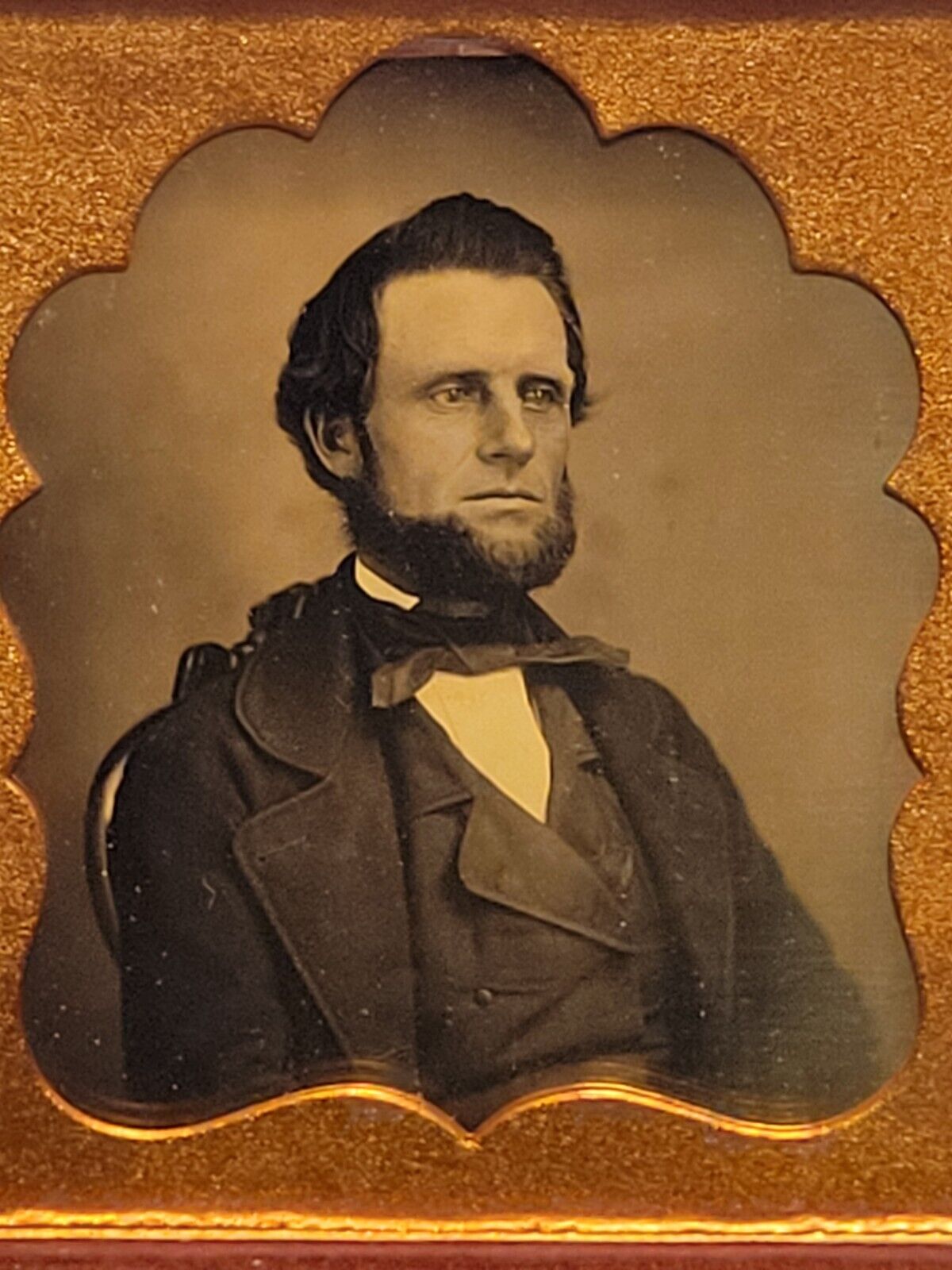 1850\'S 1/6TH DAGUERREOTYPE..ELEGANT BEARDED MAN PRESIDENT LINCOLN KIND OF LOOK