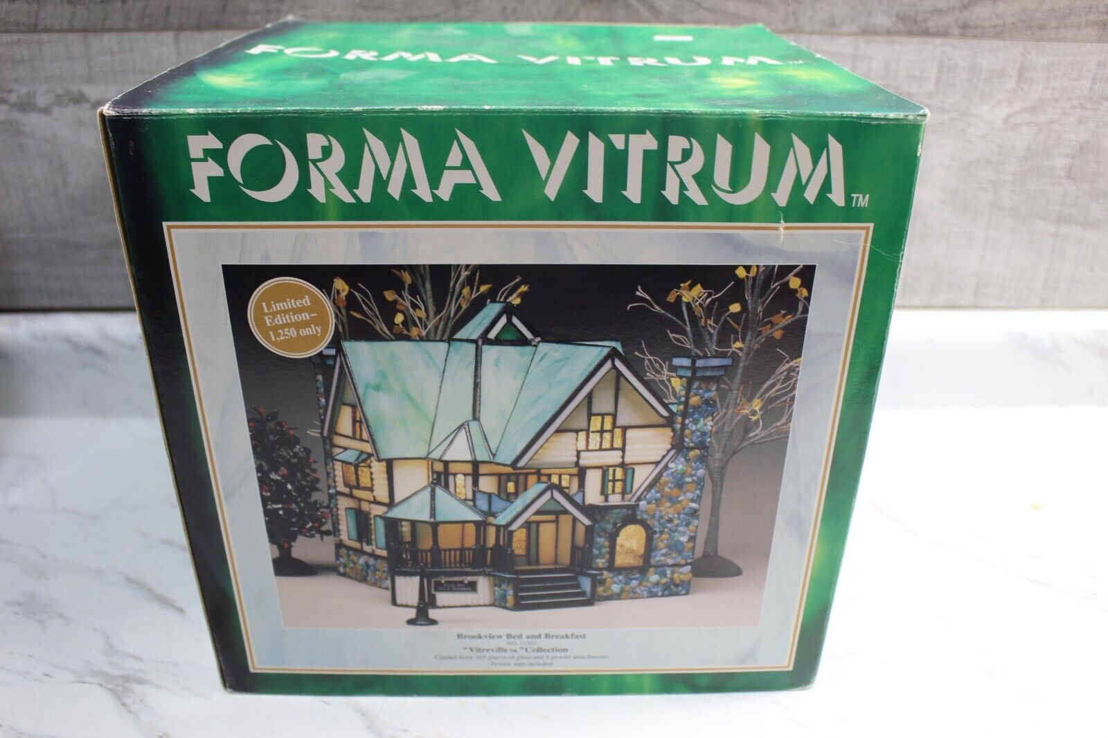 Forma Vitrum Stained Glass Brookview Bed & Breakfast Limited Edition Lamp Light