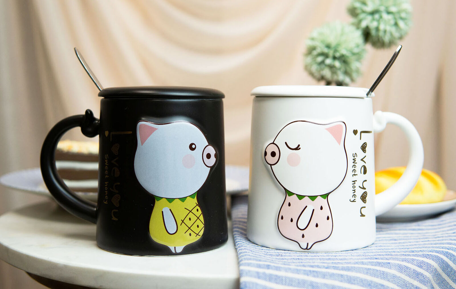 Ebros Pack Of 2 Valentines Love Pigs Black & White Coffee Mugs With Lid & Spoon