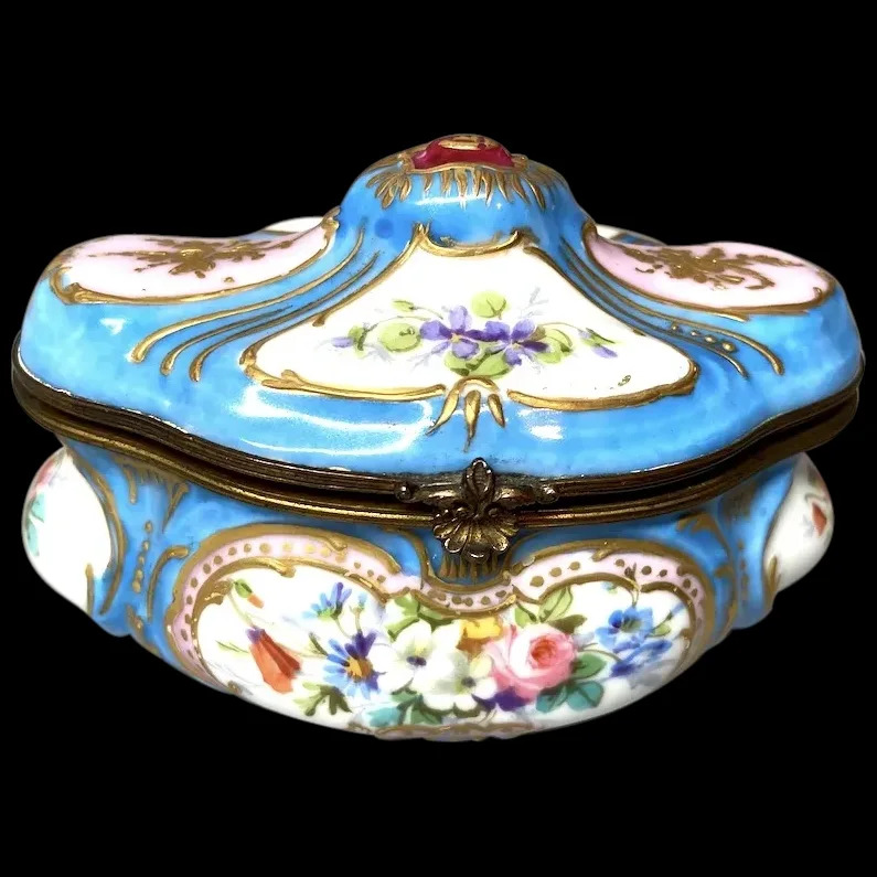 Antique 19th Century French Louis XVI Sevres Porcelain Box: Elegant Blue Beauty