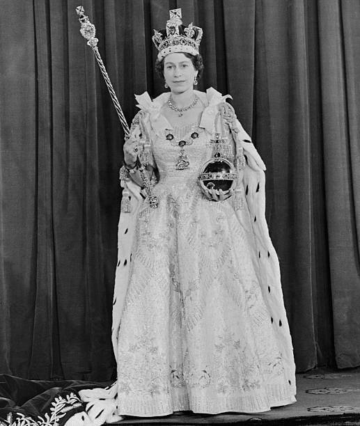 Queen Elizabeth II After Her Coronation - Queen Elizabeth II A - 1953 Old Photo