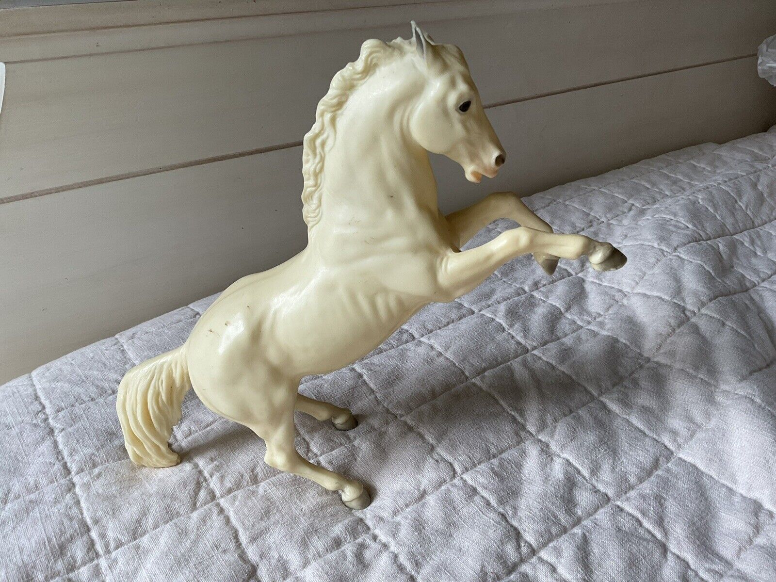 Vintage Breyer Off White Stallion Alabaster Standing Fighting Horse Model