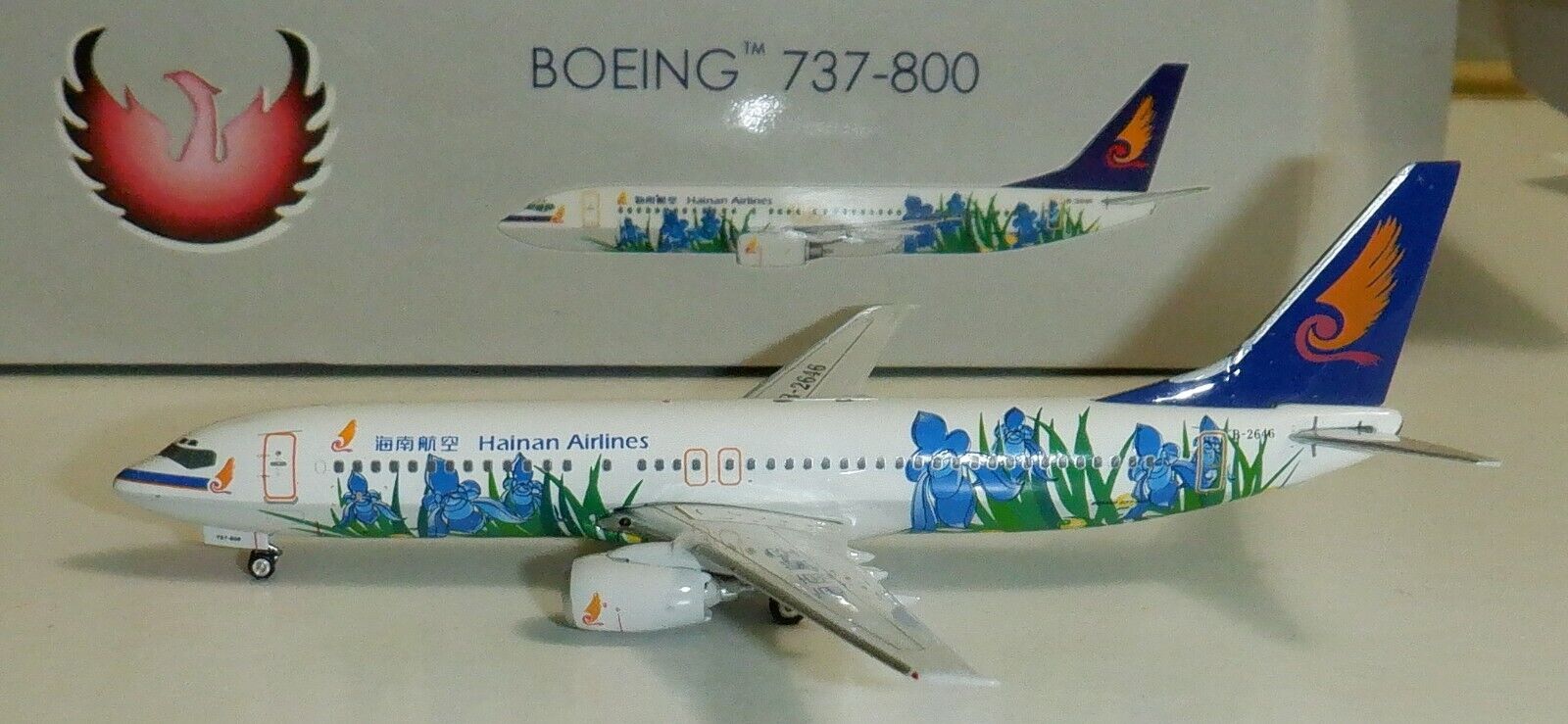 Phoenix Models 1:400 Hainan Airlines Boeing 737-800  #2646  - Blue Flowers 10767