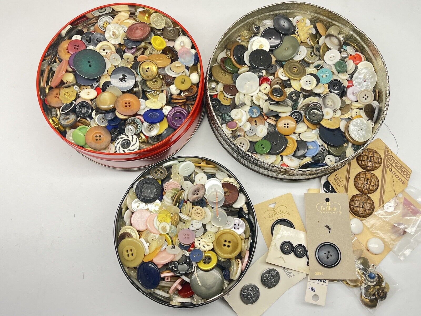 Huge UNSORTED 5 Pound Bulk Lot Vintage Sewing Buttons Brass Musical Military Etc